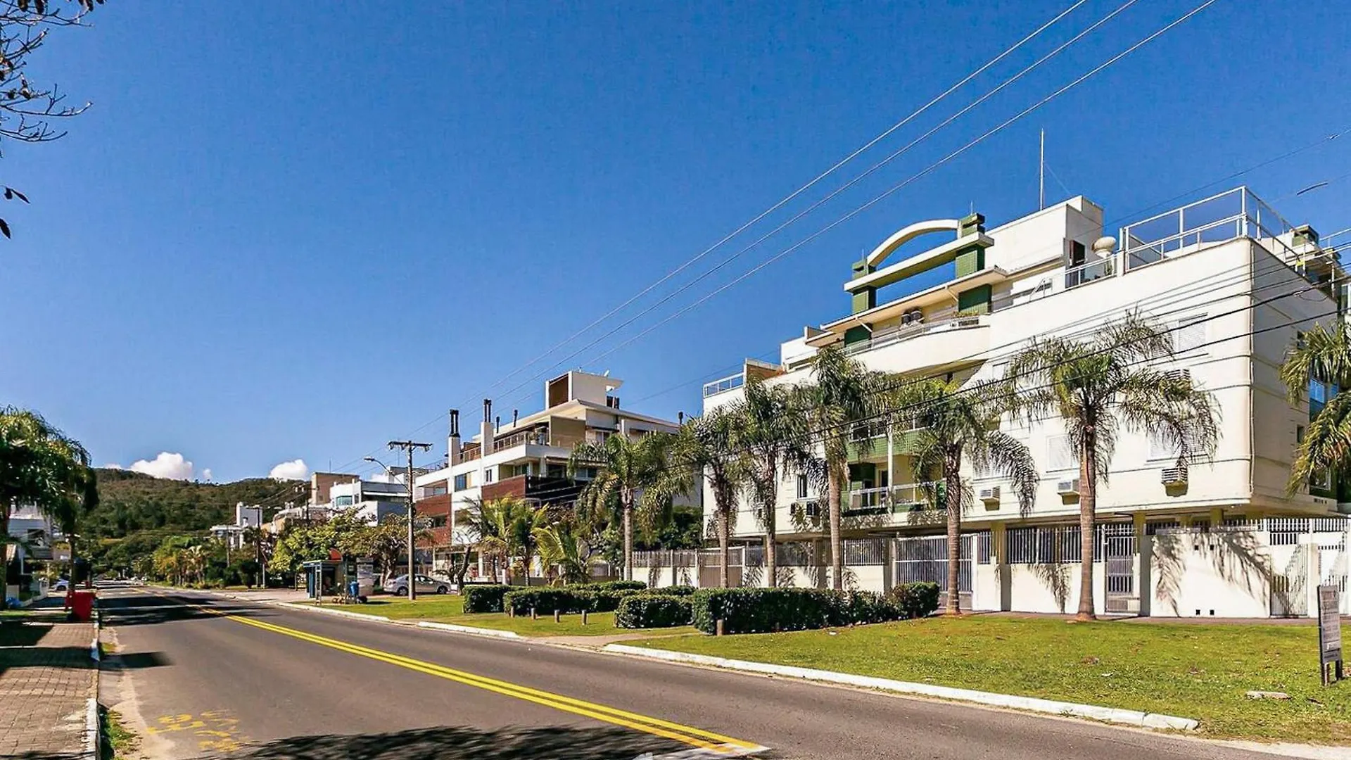 Apto C/ Sacada A 400M Da Praia De Jurere Cps207 Florianopolis Apartment